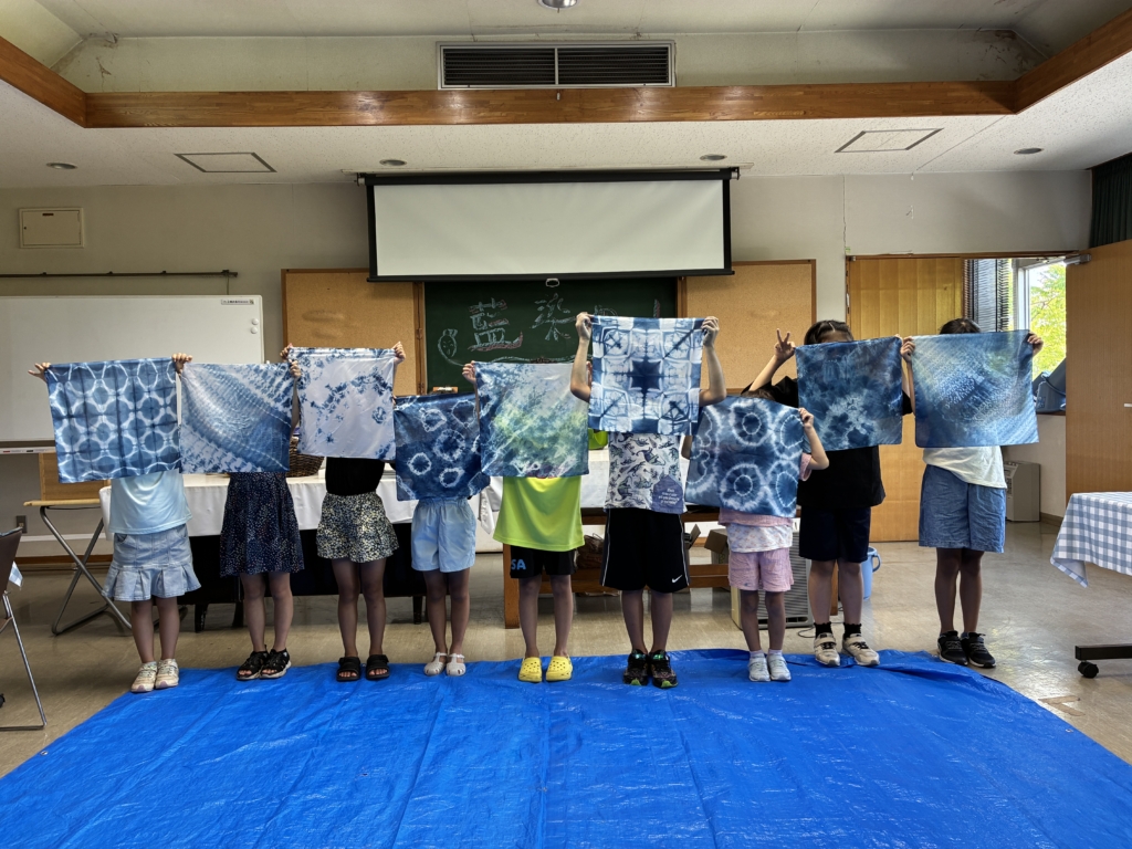 子どものための夏休み藍染め体験